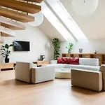 Roset & 4* Bratislava