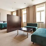 Szálloda Roset & 4*