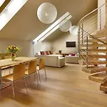 Szálloda Roset & 4*