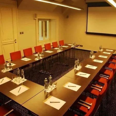 Roset & Hotel
