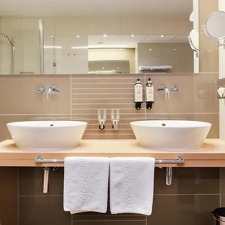 Roset & 4* Pressburg