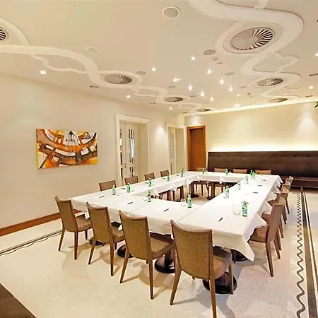 Отель Roset & 4*