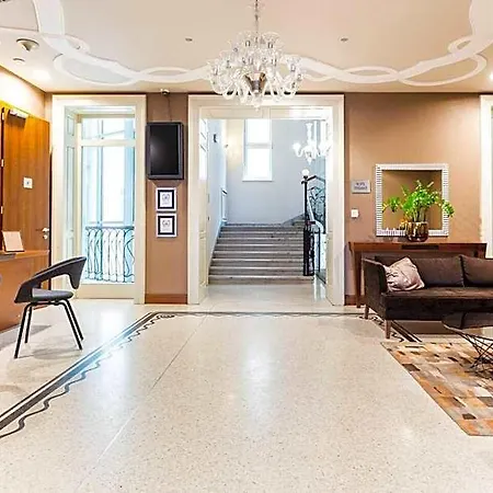 Roset & 4* Братислава