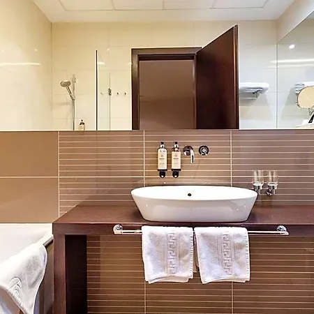 Roset & 4* Братислава