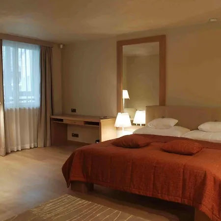 Roset & Bratislava