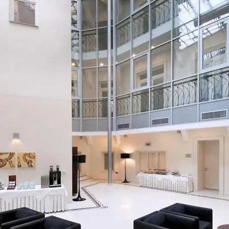 Hotel Roset & 4*