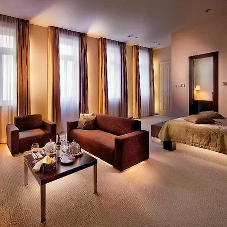 Roset & Hotel 4*