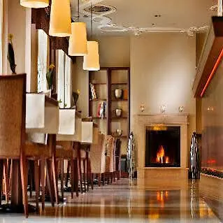 Roset & 4* Bratislava