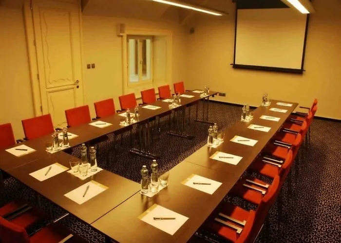 Roset & Готель