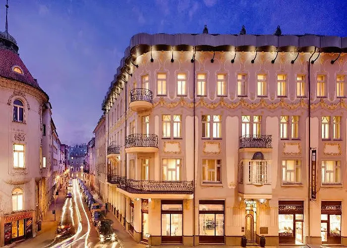 Готель Roset & 4*