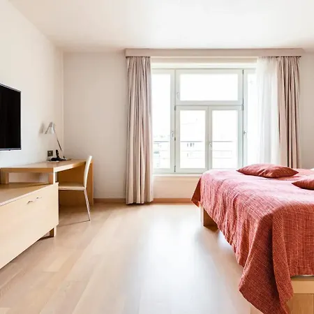 Hotel Roset & 4*