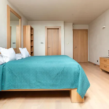 Roset & Hotel