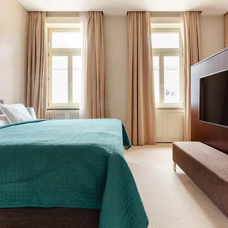 Roset & Hotel